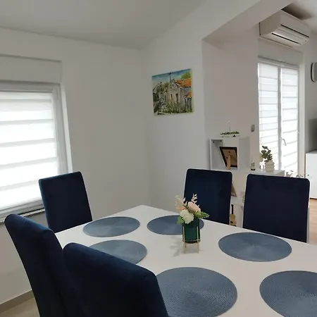 Apartment Tolj