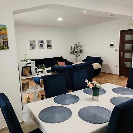 Tolj Apartment *